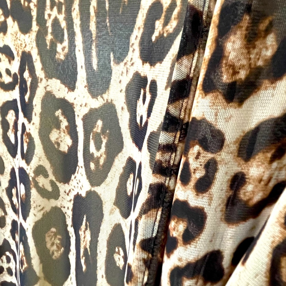 Leopard pattern Cardigan | Size: Small | Color: Brown | - Picture 6 of 6